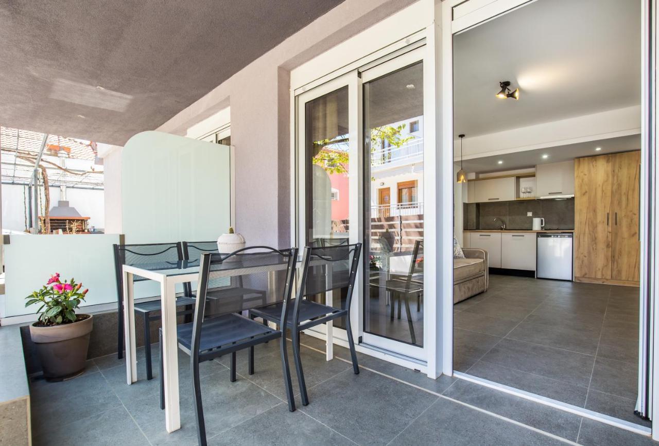 Linden Apartments Potos Dış mekan fotoğraf