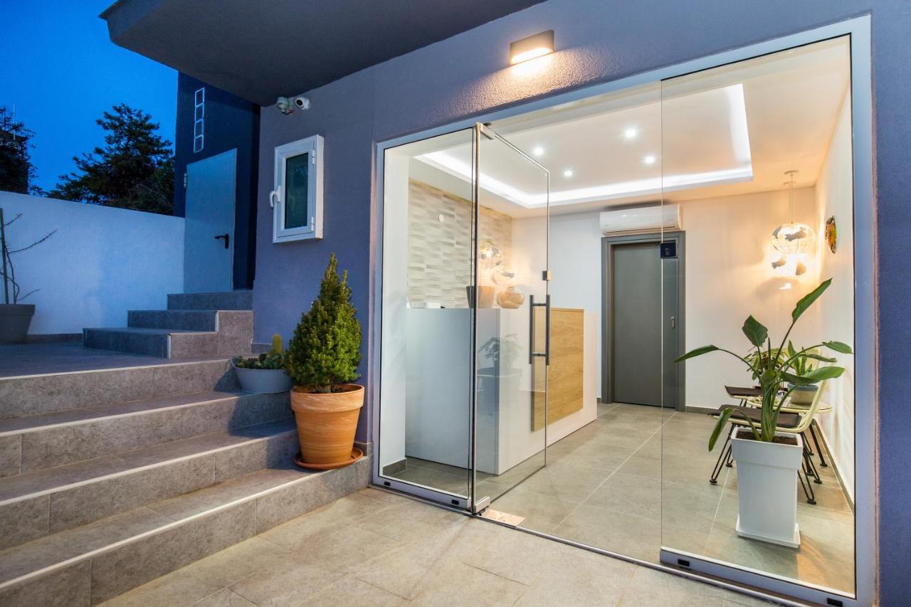 Linden Apartments Potos Dış mekan fotoğraf