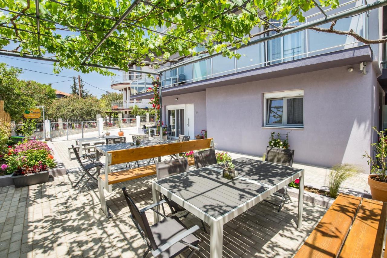 Linden Apartments Potos Dış mekan fotoğraf