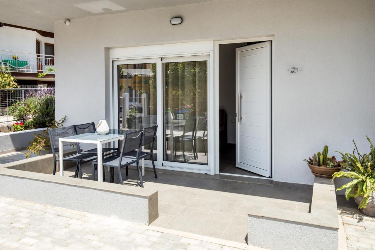 Linden Apartments Potos Dış mekan fotoğraf
